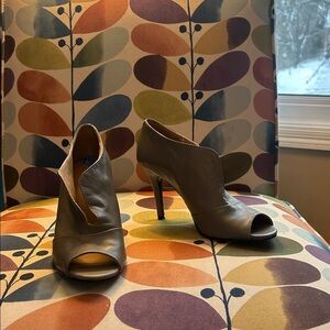 Elegant Tan Peep-Toe Heels